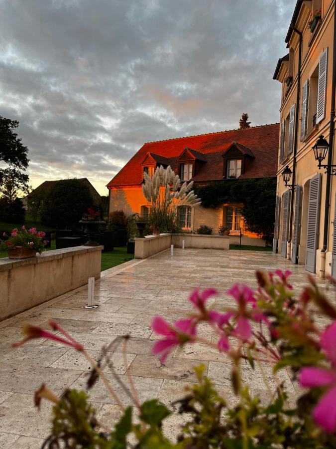 Hotel Domaine De L'Orangerie Bonnat Bagian luar foto