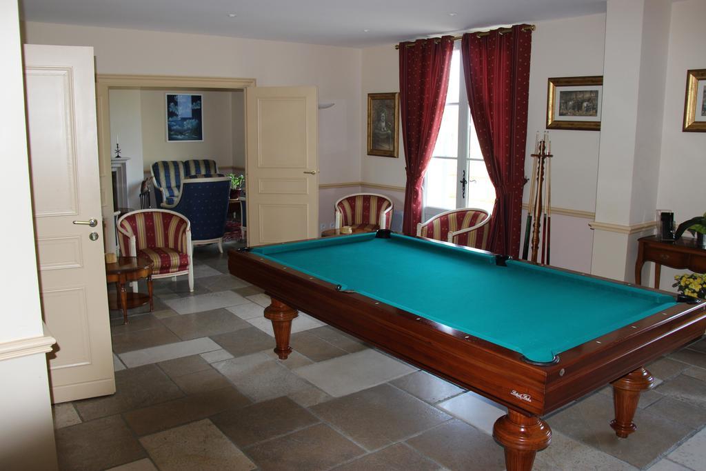 Hotel Domaine De L'Orangerie Bonnat Bagian luar foto