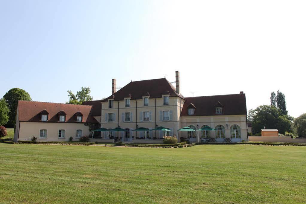 Hotel Domaine De L'Orangerie Bonnat Bagian luar foto
