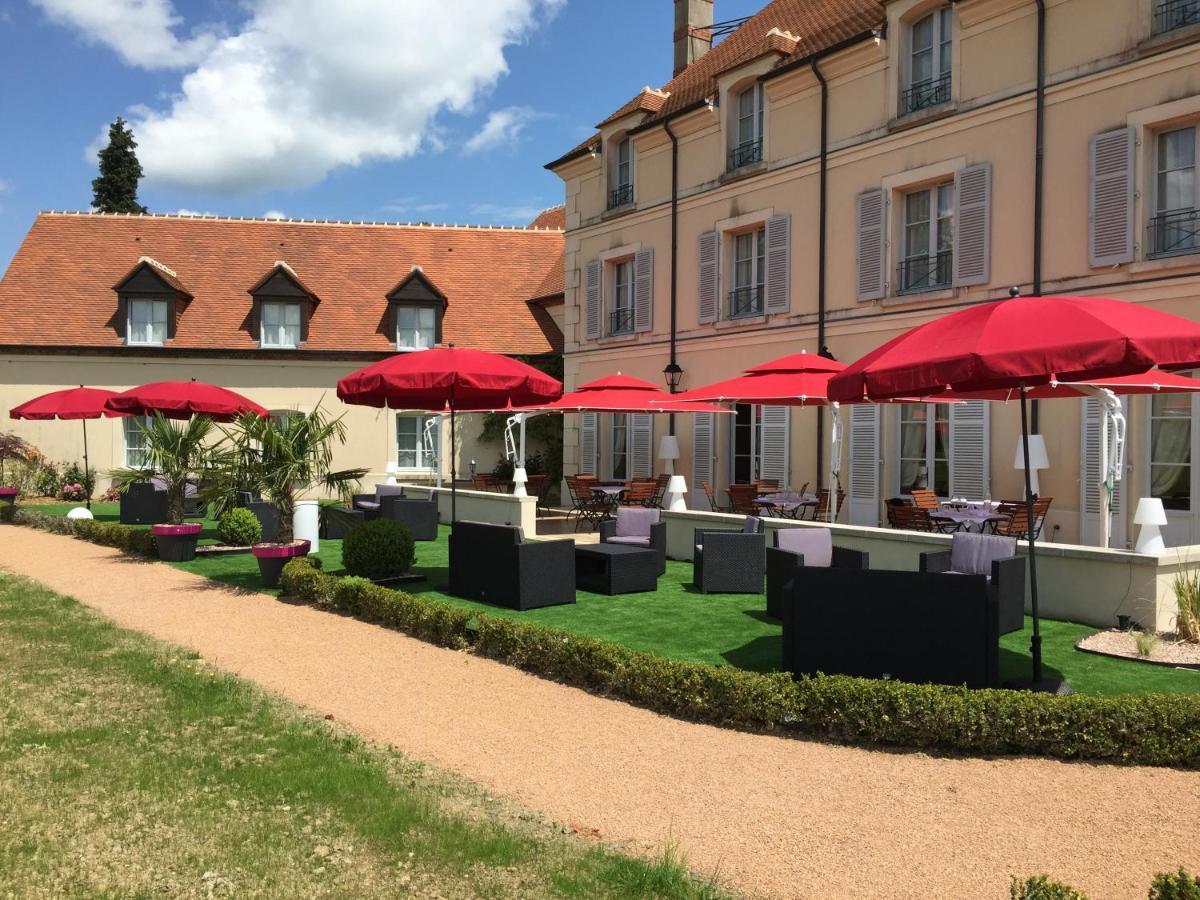 Hotel Domaine De L'Orangerie Bonnat Bagian luar foto