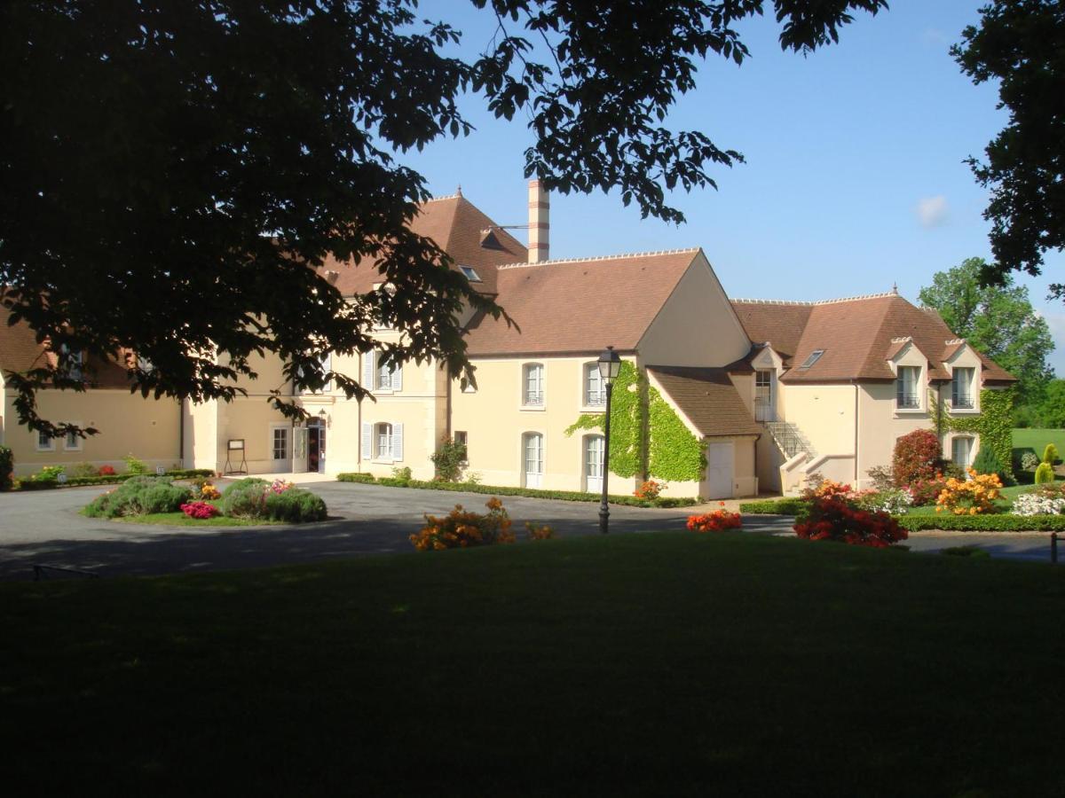 Hotel Domaine De L'Orangerie Bonnat Bagian luar foto